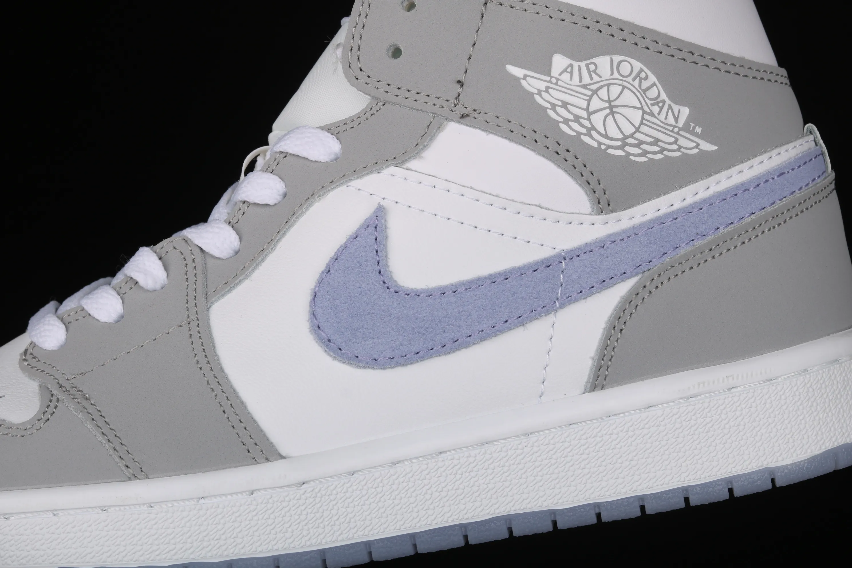 All categories Air Jordan Jordan series basketball shoes Air Jordan 1 Mid Air Jordan 1 Mid AJ1 Joe 1 Zhongbang white gray blue color BQ6472-105